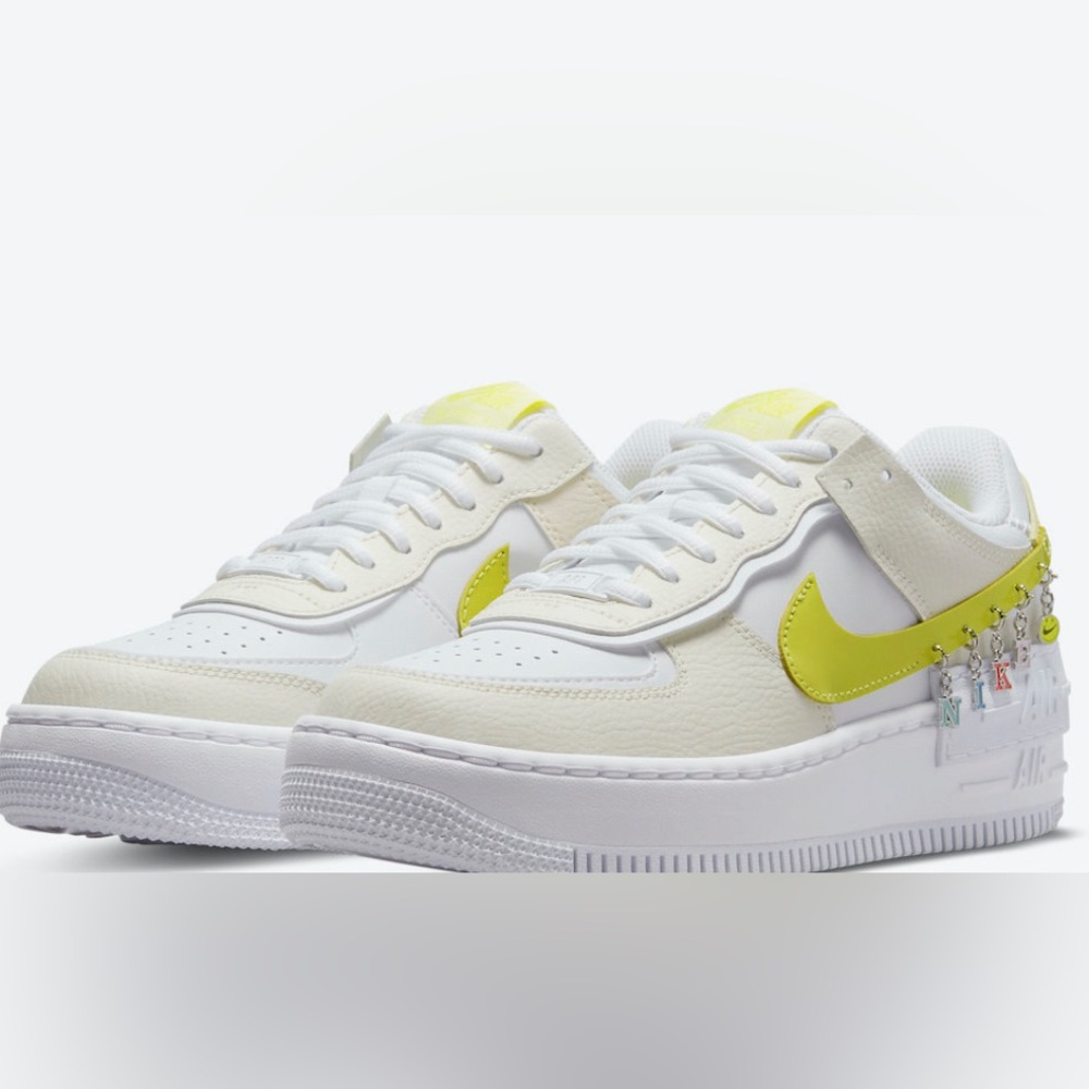 Nike Shadow “Have a nice day” white/yellow sneaker